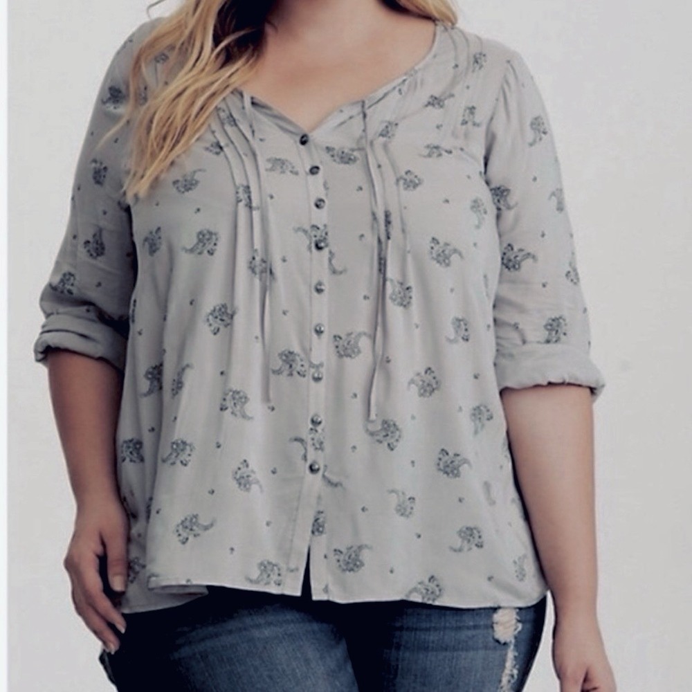 Torrid Gray Paisley Pleated Button Front Challis Peasant Top Size 3X